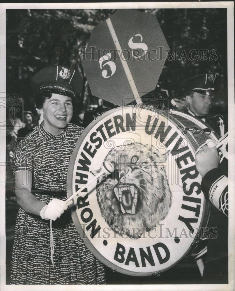 1958 Jania Martin Ulumni Members Parade - Historic Images