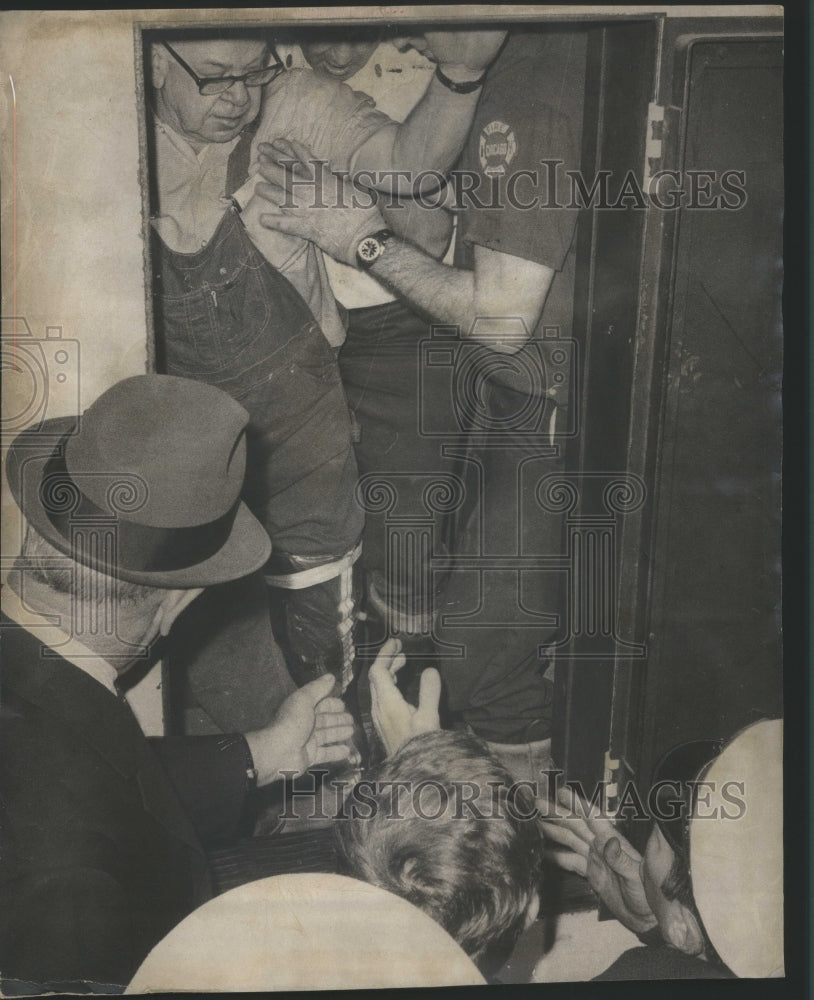 1974 Worker Freed From Organ Loft - Historic Images