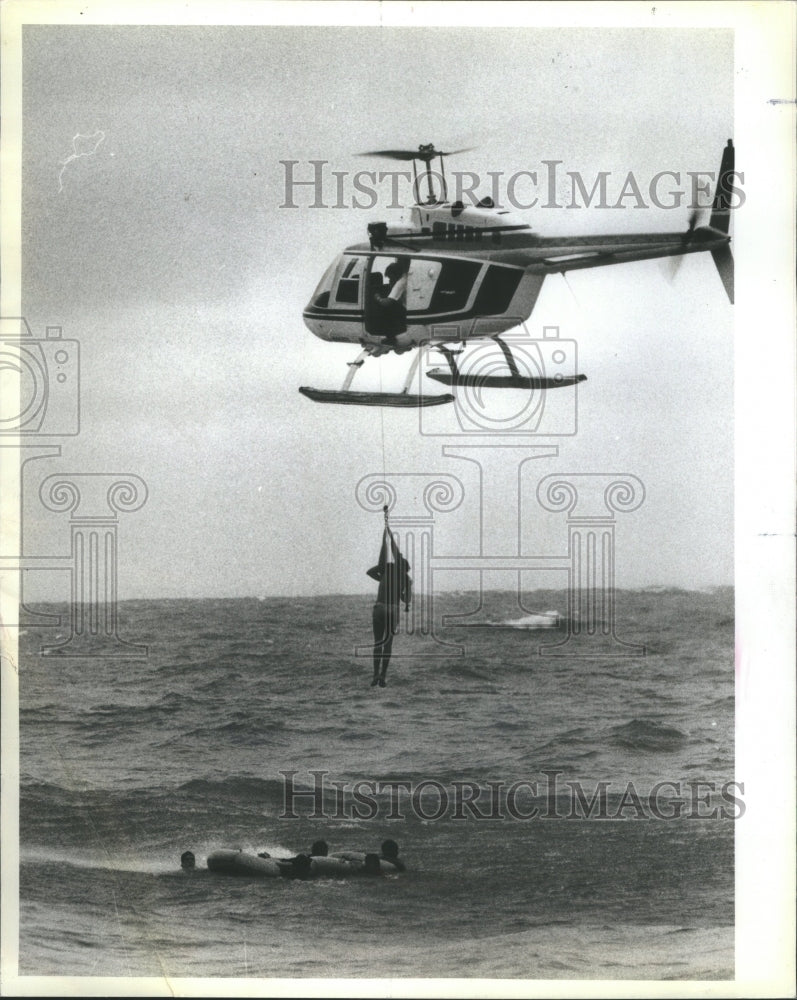 1981 Swimmer Omar Camacho Lake Michigan - Historic Images