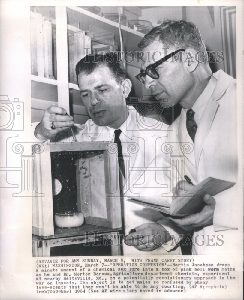 1964, Martin Jacobson Dr. Morton Beroza Worm - RRU17223 - Historic Images