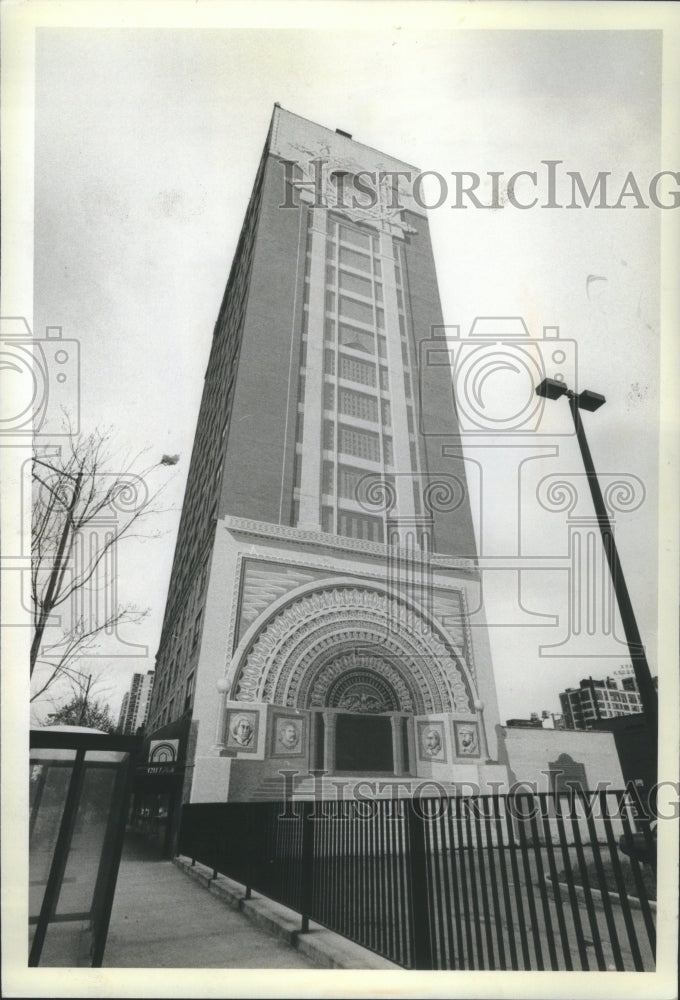 1981, Exterior View Buildings La Salle - RRU17335 - Historic Images