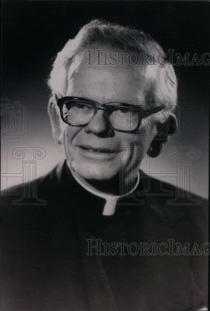 1994, Father Malcolm Carron Loyola Academy - RRU17531 - Historic Images