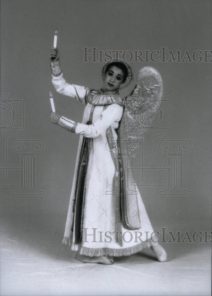 Press Photo The Nutcracker-Renee Briglio, angel - Historic Images