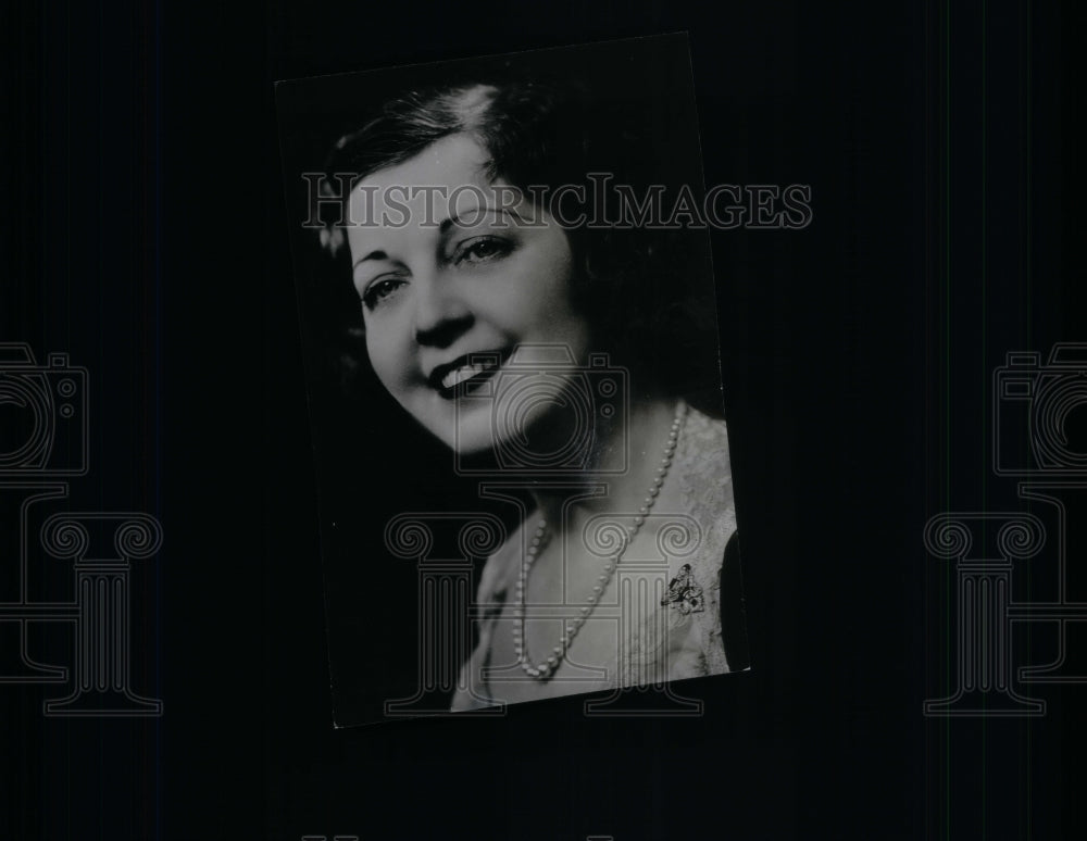 1937 Press Photo Closeup caption of Julia Sanderson - RRU17589 - Historic Images