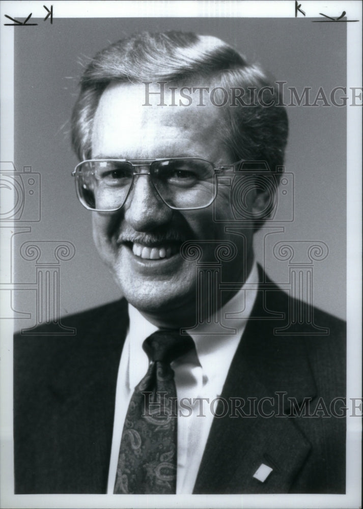 1990, Michael Carry Director Saturn Corp - RRU17875 - Historic Images