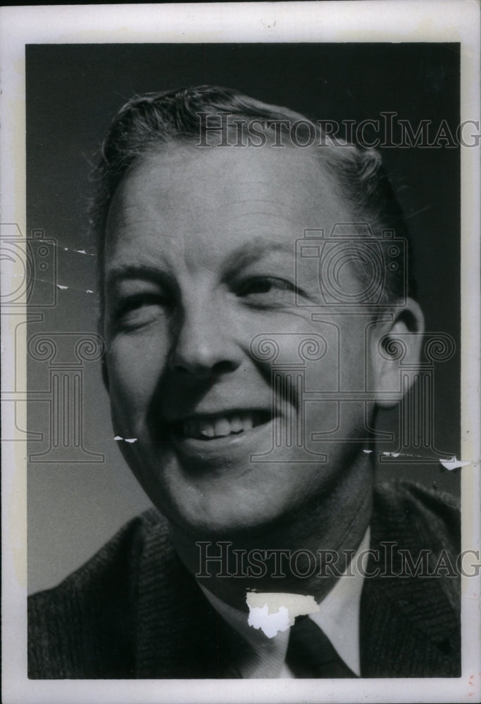 1962, Sports Writer Lyall Smith - RRU17913 - Historic Images