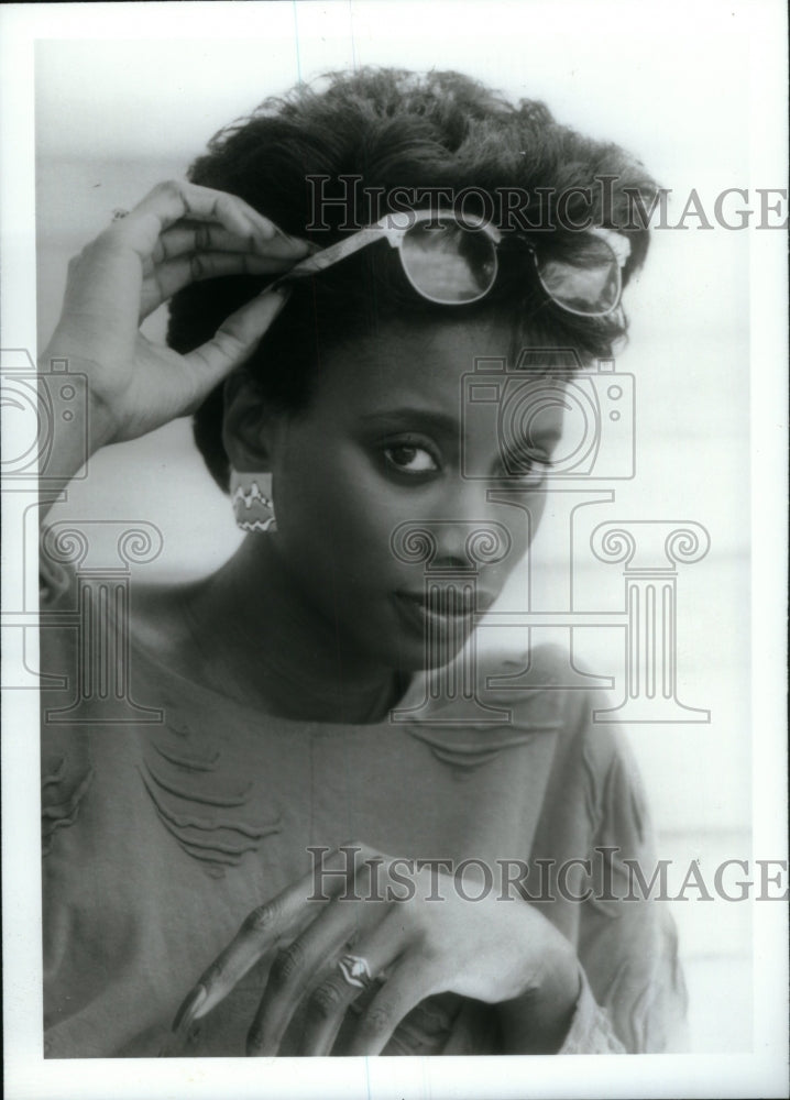 1987 Press Photo Vocalist Bridgett Grace - Historic Images