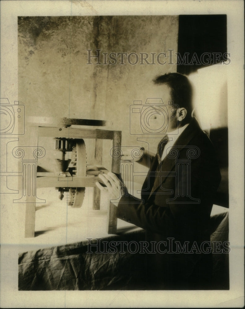 1931 Press Photo John Maloney De la Gache Flour Mill - RRU19449 - Historic Images