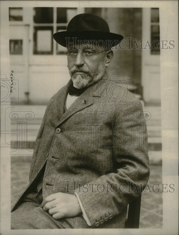 1923, Professor Bergonie Brodoaux Carnegie - RRU19733 - Historic Images
