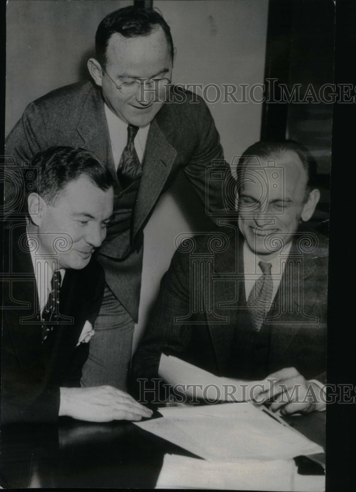 1935, Robert Jackson/James Landis/Lawyer - RRU20455 - Historic Images