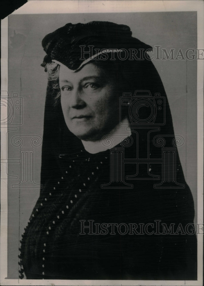 1922, Baroness Garbrielle Kaiser William - RRU20745 - Historic Images