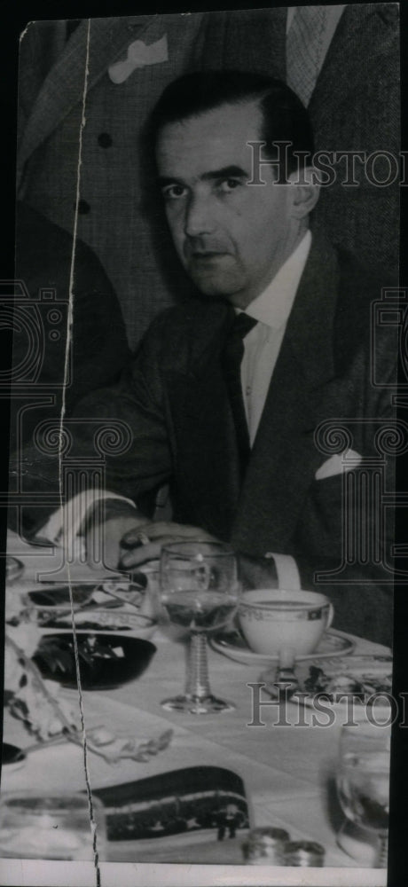 1947, Edward Murrow Columbia Broadcasting - RRU22053 - Historic Images