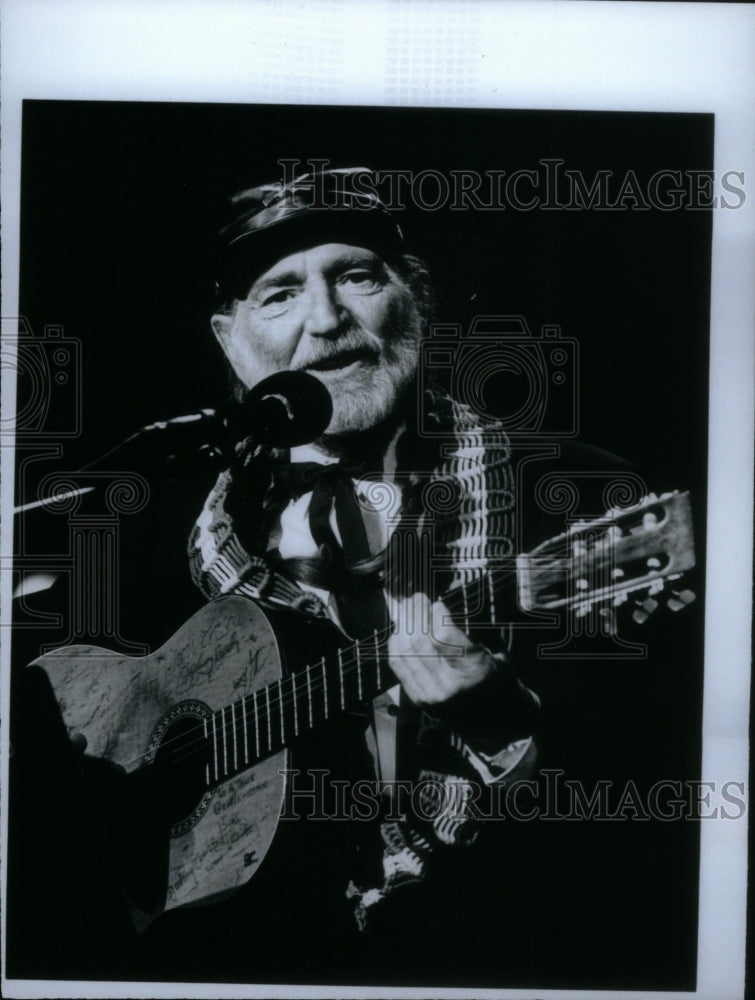 1988, Willie Nelson Country Singer Author - RRU22109 - Historic Images