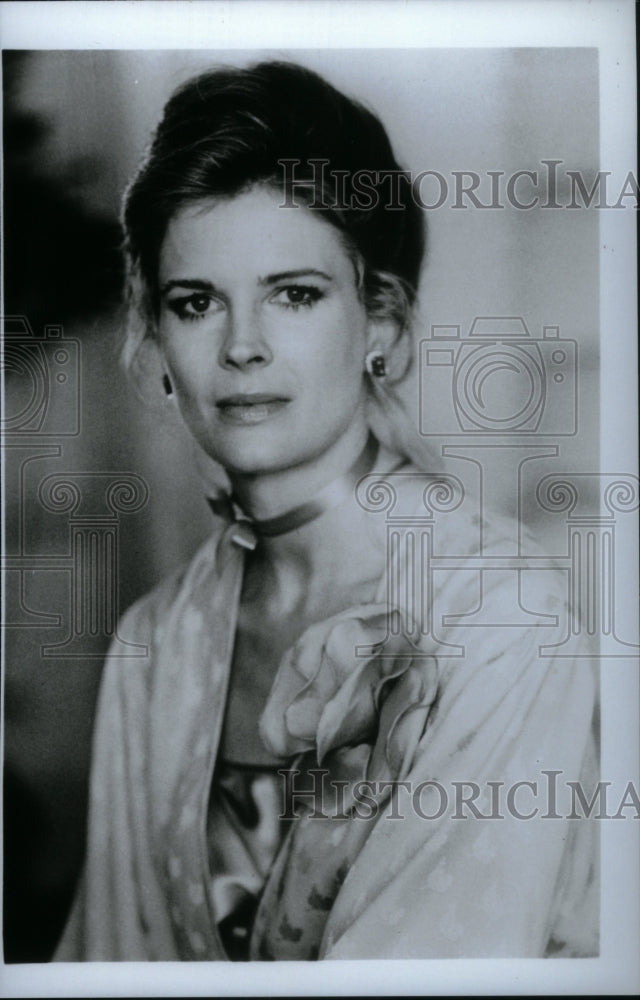 1984, Candice Bergen actress fashion model - RRU22897 - Historic Images