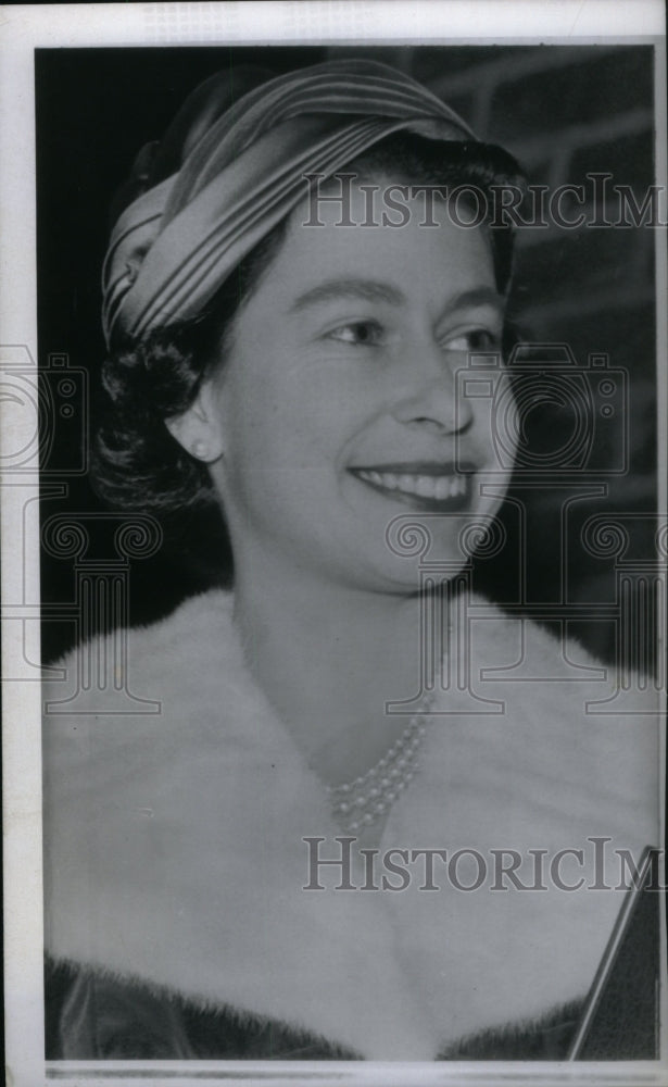 Press Photo Queen Elizabeth Supreme  Governor - Historic Images