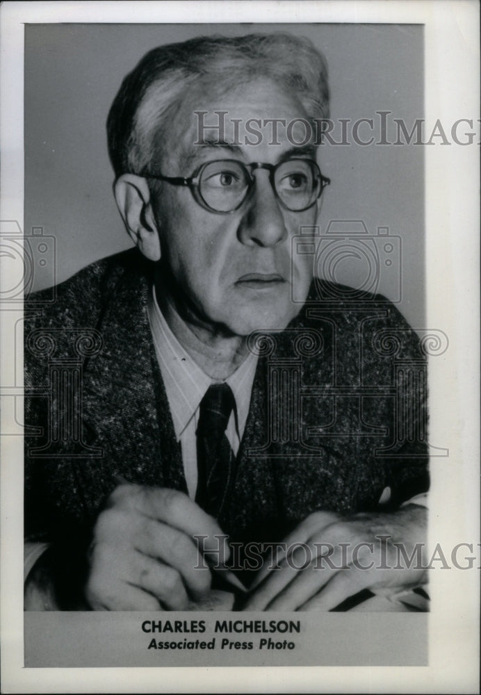 1944 Charles Michelson Newspaper Man - Historic Images