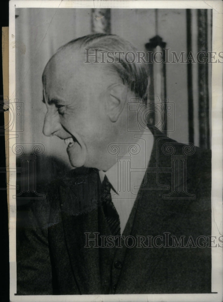 1935, Premier Benito Mussolini Samuel Hoare - RRU24843 - Historic Images