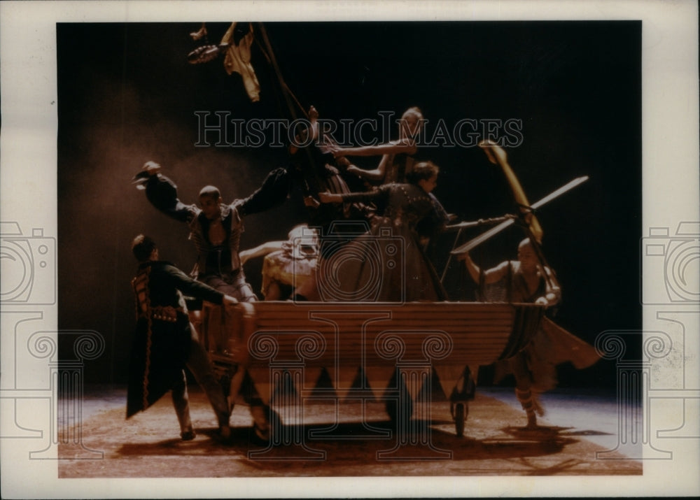 1996, Danzahoy Travesia March Reskin Theater - RRU27695 - Historic Images