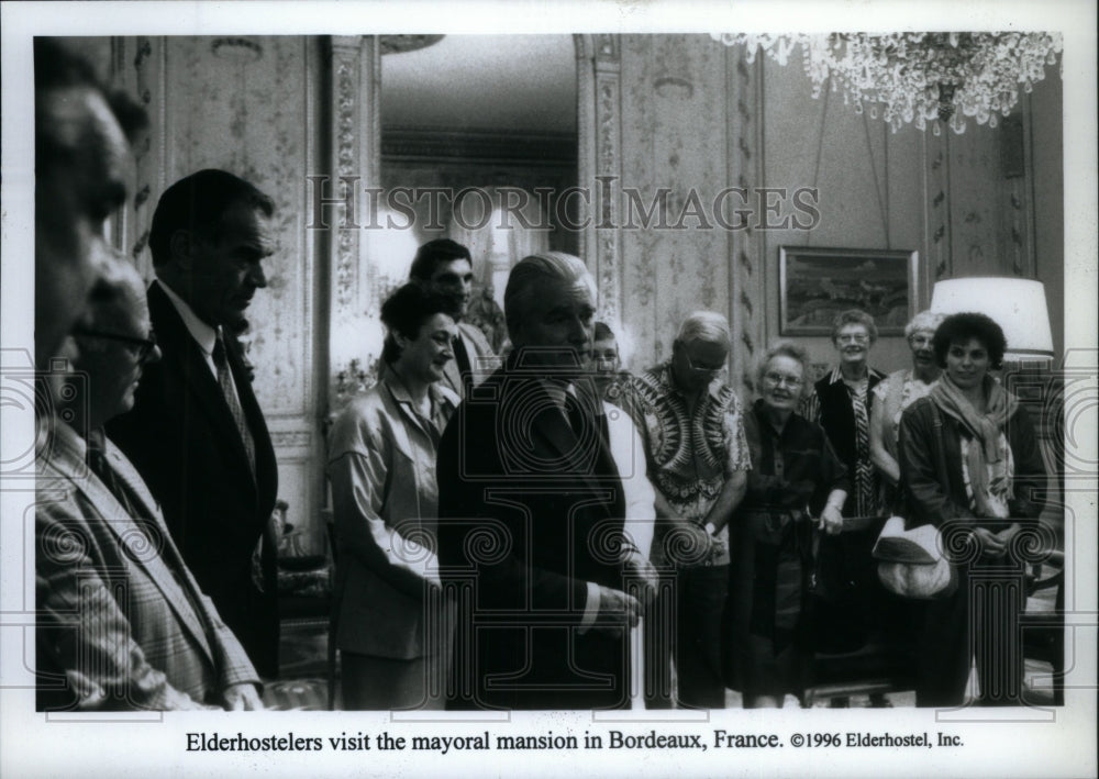 1966, Elderhostelers Bordeaux European Visit - RRU27705 - Historic Images