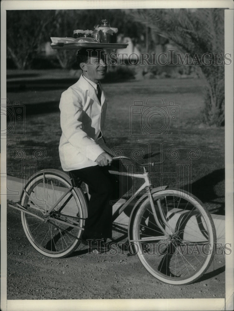  Man Bicylce Hand Food Parcels Los Angeles - Historic Images