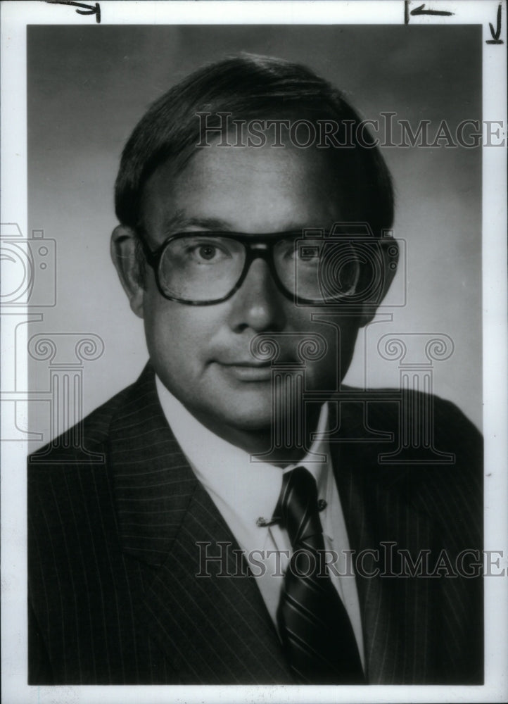 1988 Press Photo Ken Meade Pointe Dodge Show Chairman - RRU28861 - Historic Images