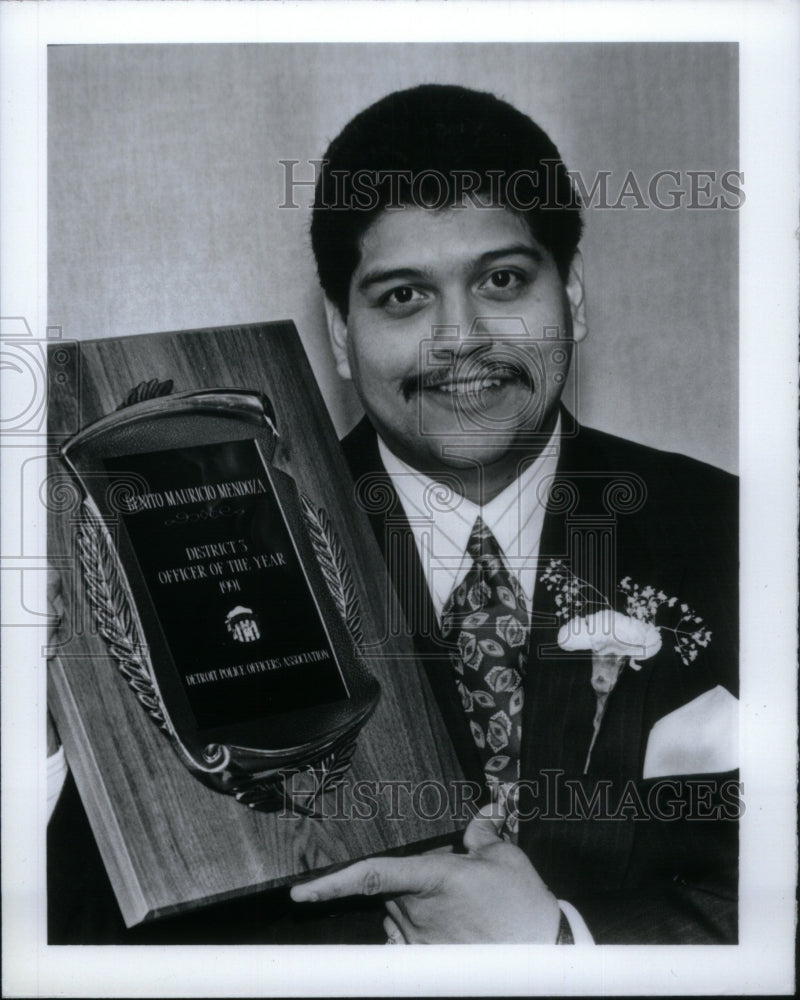 1992 Press Photo Mauricio Mendoza Detroit Police Third - Historic Images