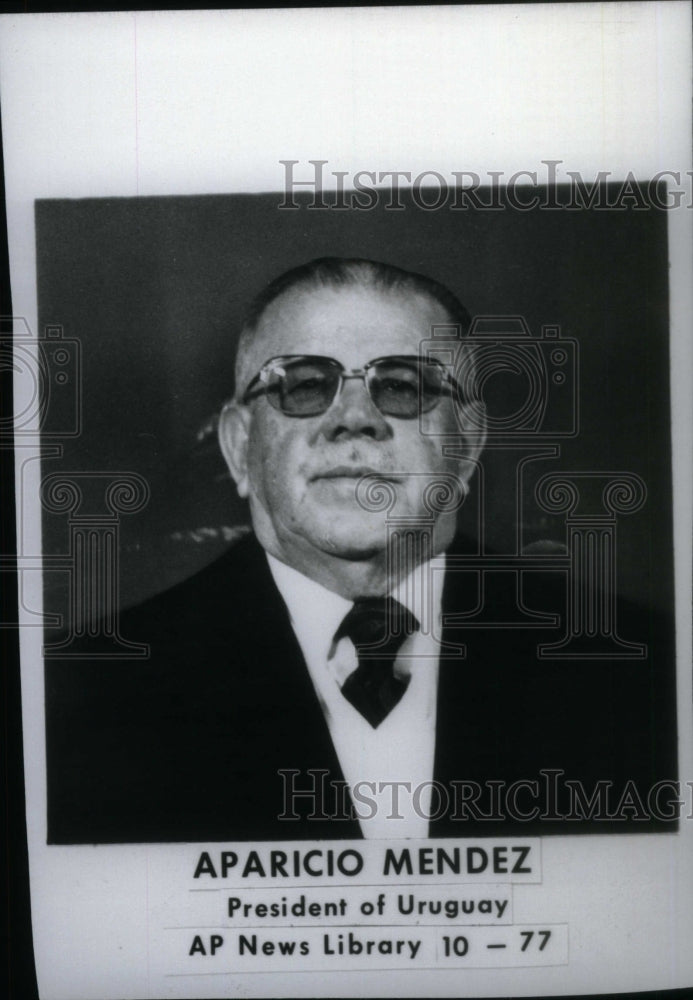 1977 Aparicio Mendez President Uruguay - Historic Images