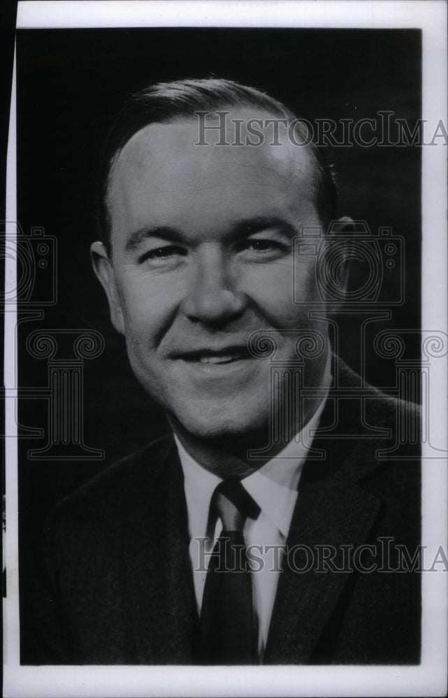 1964 Press Photo An unnamed person - RRU29257 - Historic Images