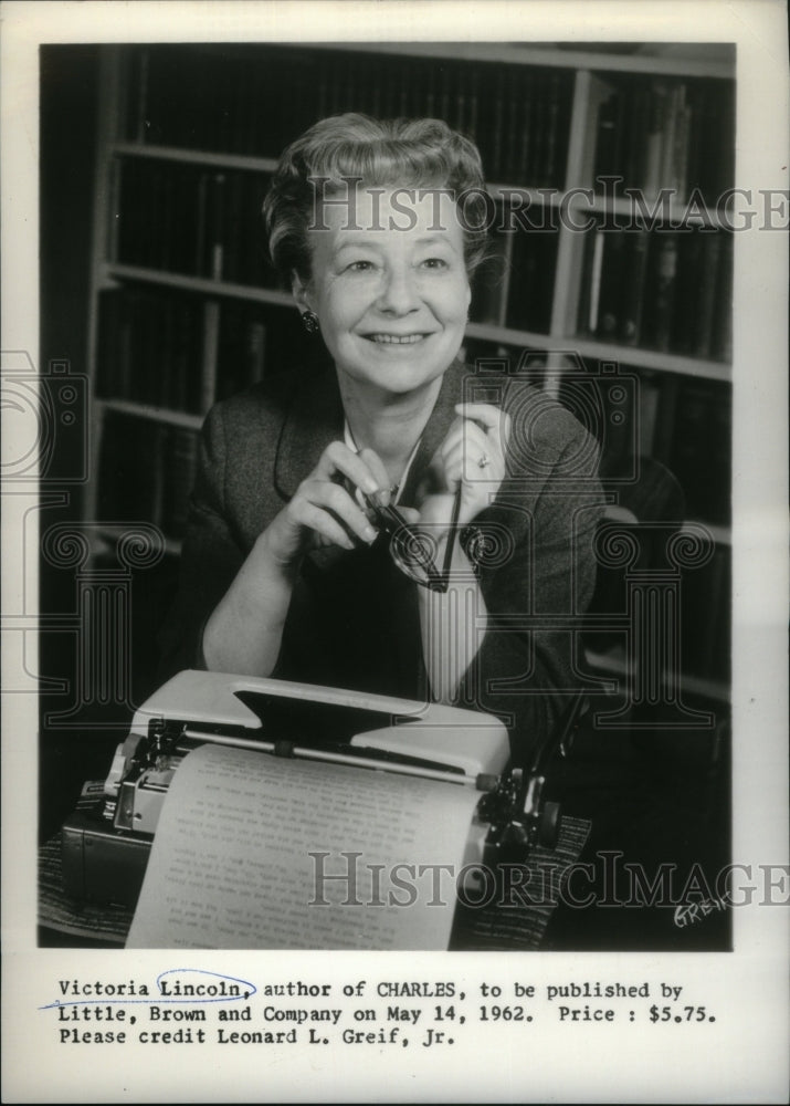 1962, Author Victoria Lincoln &quot;Charles&quot; - RRU29531 - Historic Images