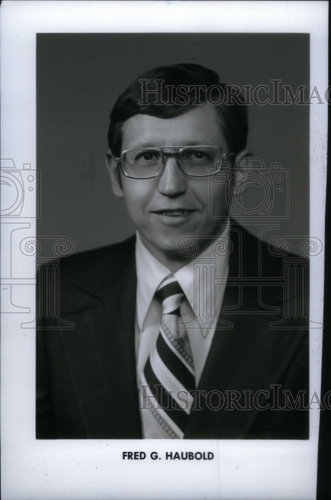 1975 Press Photo Business Exec. Fred G. Haubold - RRU29635 - Historic Images