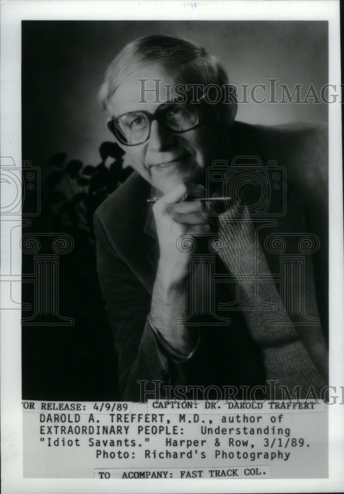 1989 Press Photo Dr. Darold Treffert, author. - RRU30103 - Historic Images