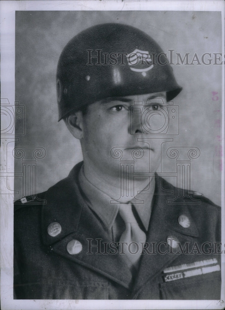 1951 Press Photo Master Sergeant Strahan Pontiac - RRU30199 - Historic Images