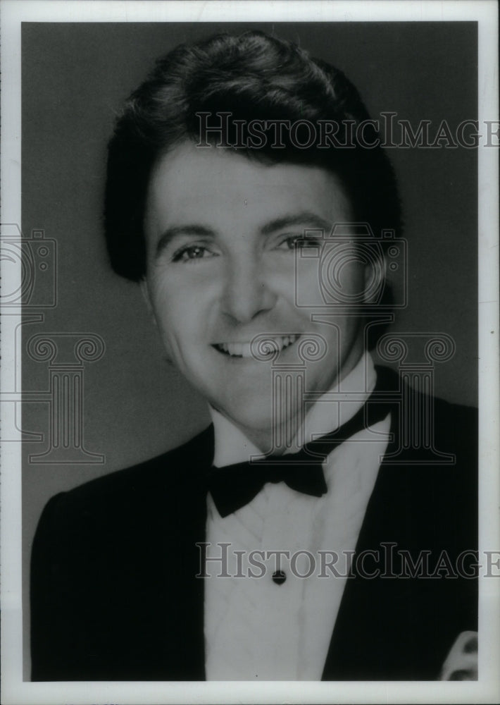 1984, Frederick Travalena Comedian Entertain - RRU30229 - Historic Images