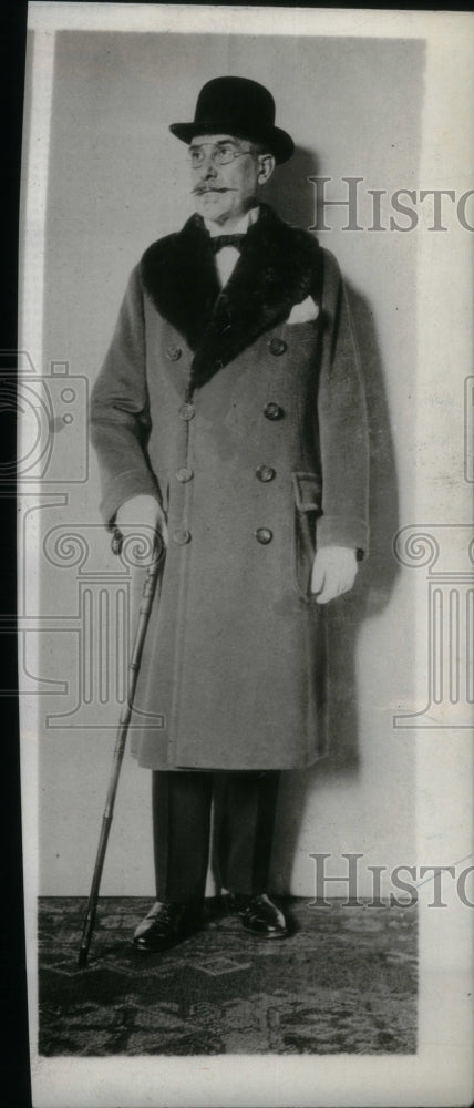 1928 Clothing  Coats overcoats - Historic Images