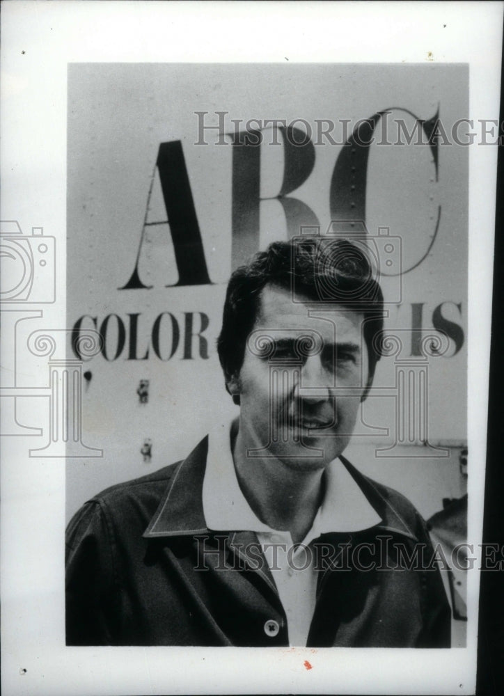 1975 Press Photo Detroit Sports Broadcaster Dave Diles - RRU30867 - Historic Images