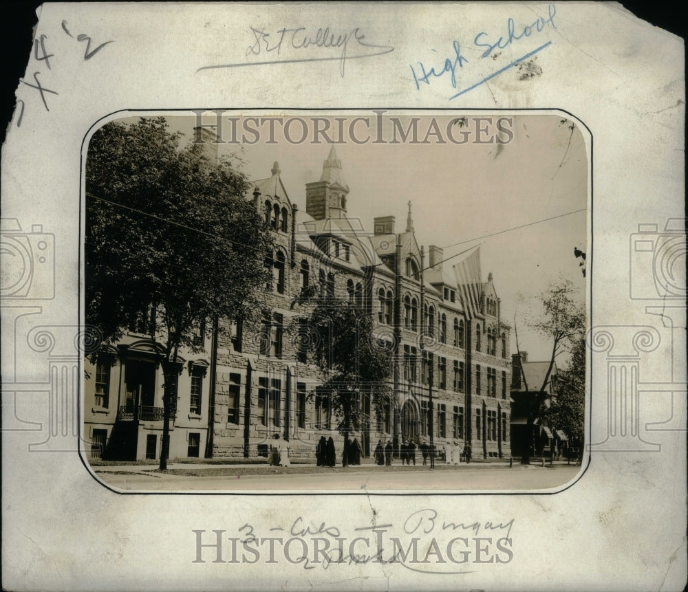 Press Photo building Jefferson avenue people entrance - Historic Images