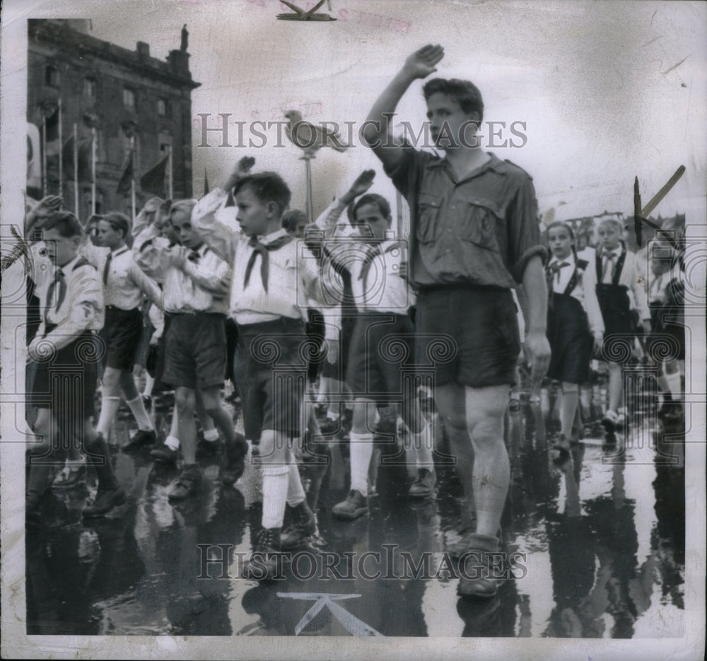 1950 Press Photo Communism Aim Consupmtion Germany Real - Historic Images