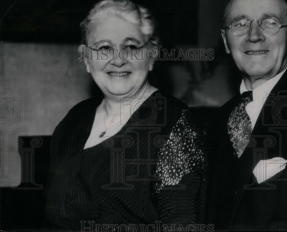 Press Photo.Mrs Thomas Coughlin parents Chas father - RRU31287 - Historic Images