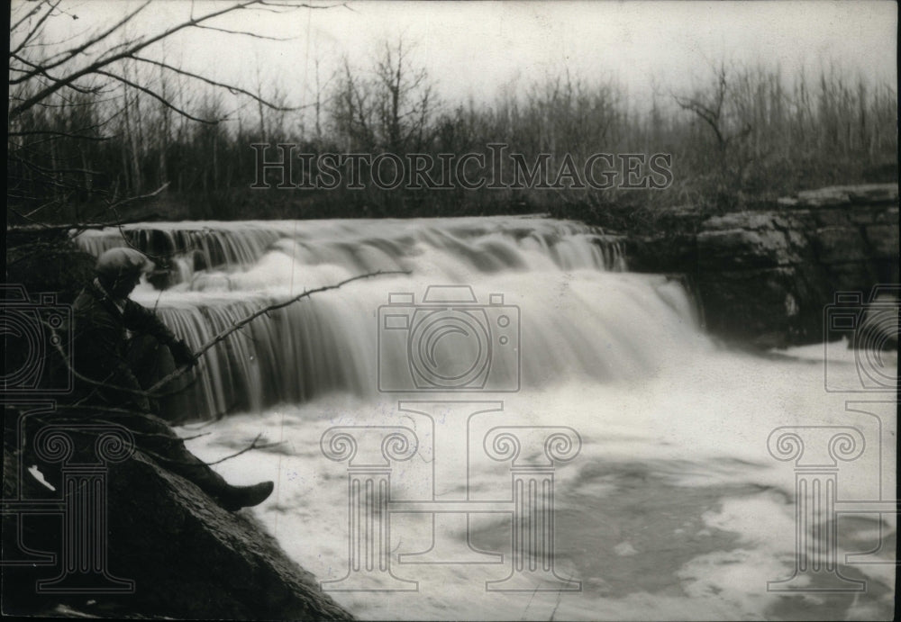 Press Photo Rainy River Falls Onaway Lair Speckled trou - RRU31481 - Historic Images