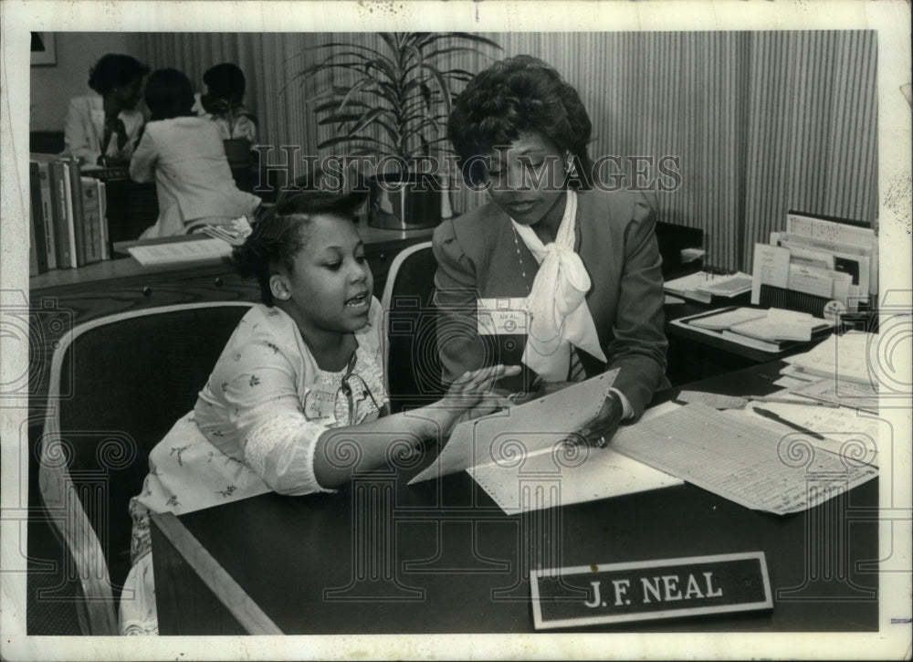 1981 Press Photo Kristie Rice Jenner School Jan Neal - RRU31943 - Historic Images