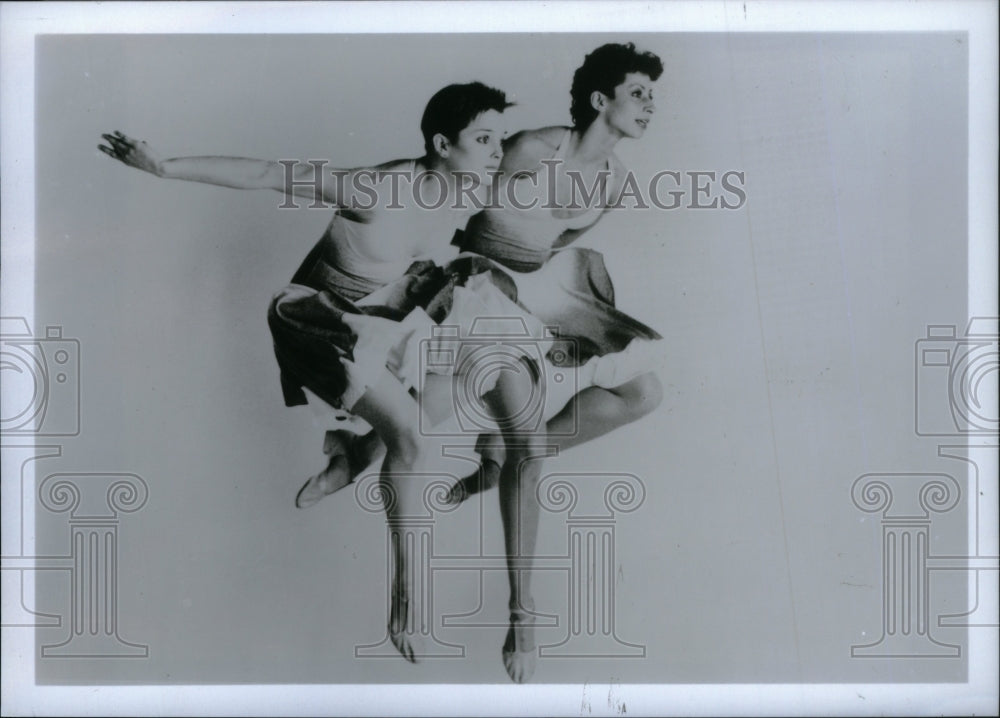 Press Photo Spring Festival Dance Ellen Szalinski Group - Historic Images