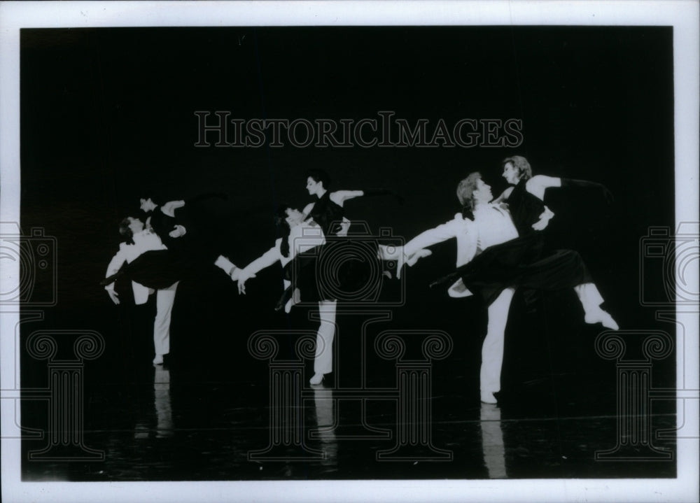 Press Photo Hubbard Street Dance Company Civic Opera - RRU31995 - Historic Images