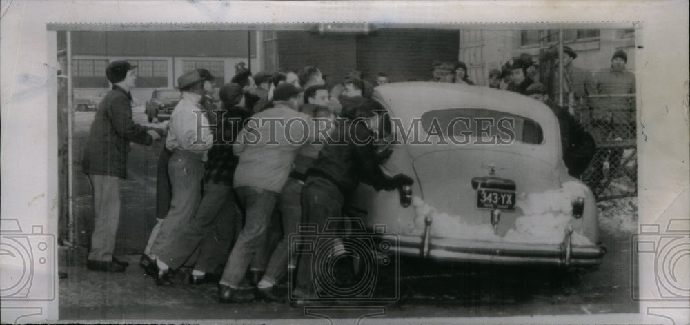 1956 Press Photo Strikers Washinghouse Electric Crop - RRU32291 - Historic Images