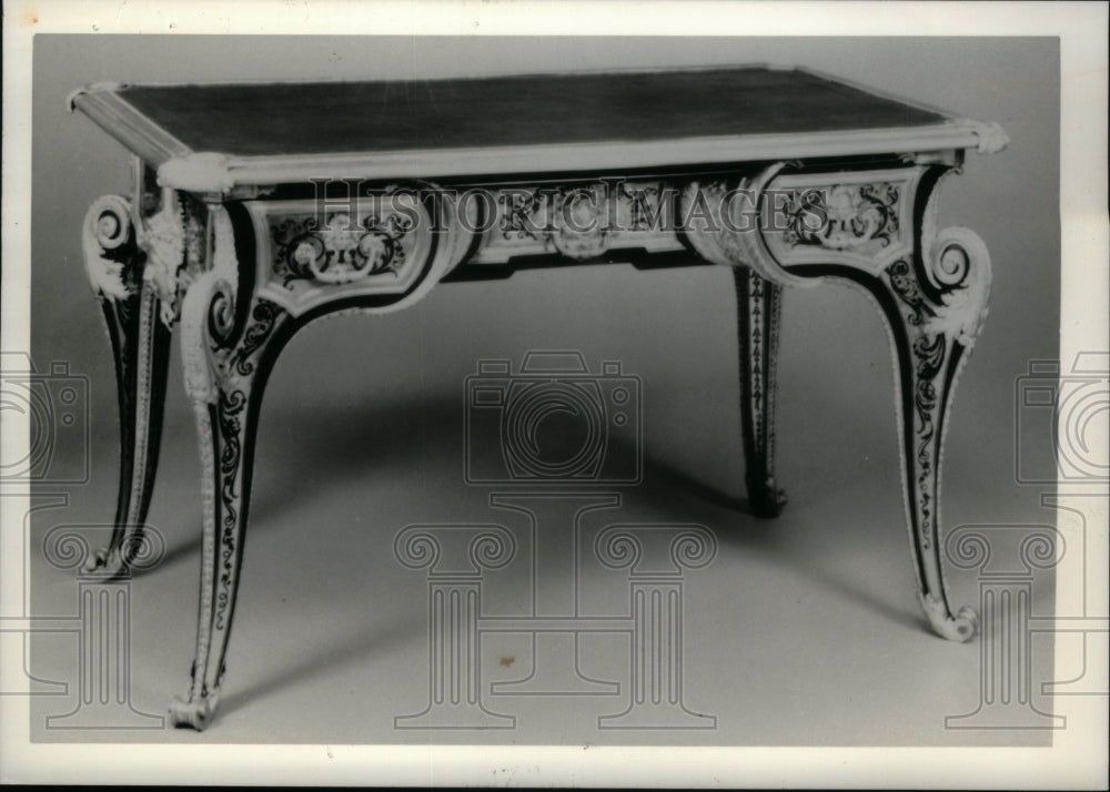 1992 Press Photo Louis XIV ormolu mounted Boulle bureau - Historic Images