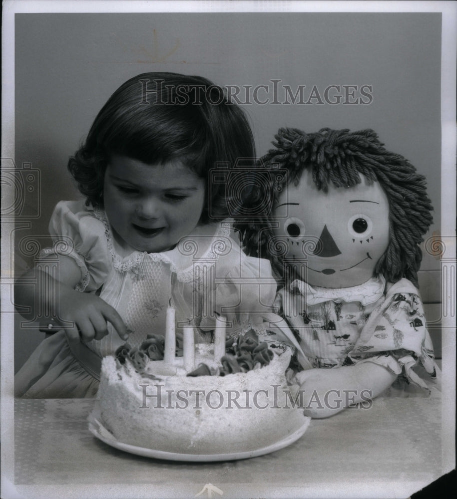 1959 Press Photo Children Birthdays - RRU33117 - Historic Images