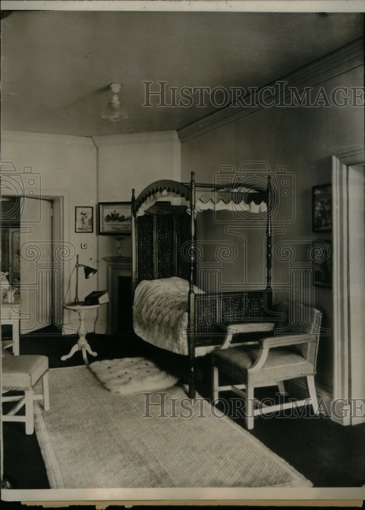 1924 Interior House Bed Study Lamp Chair - Historic Images