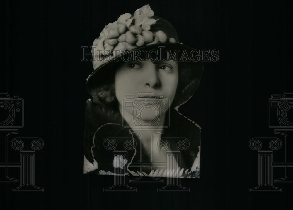 1924, Dora Gresson Women Hat Stylish - RRU33829 - Historic Images