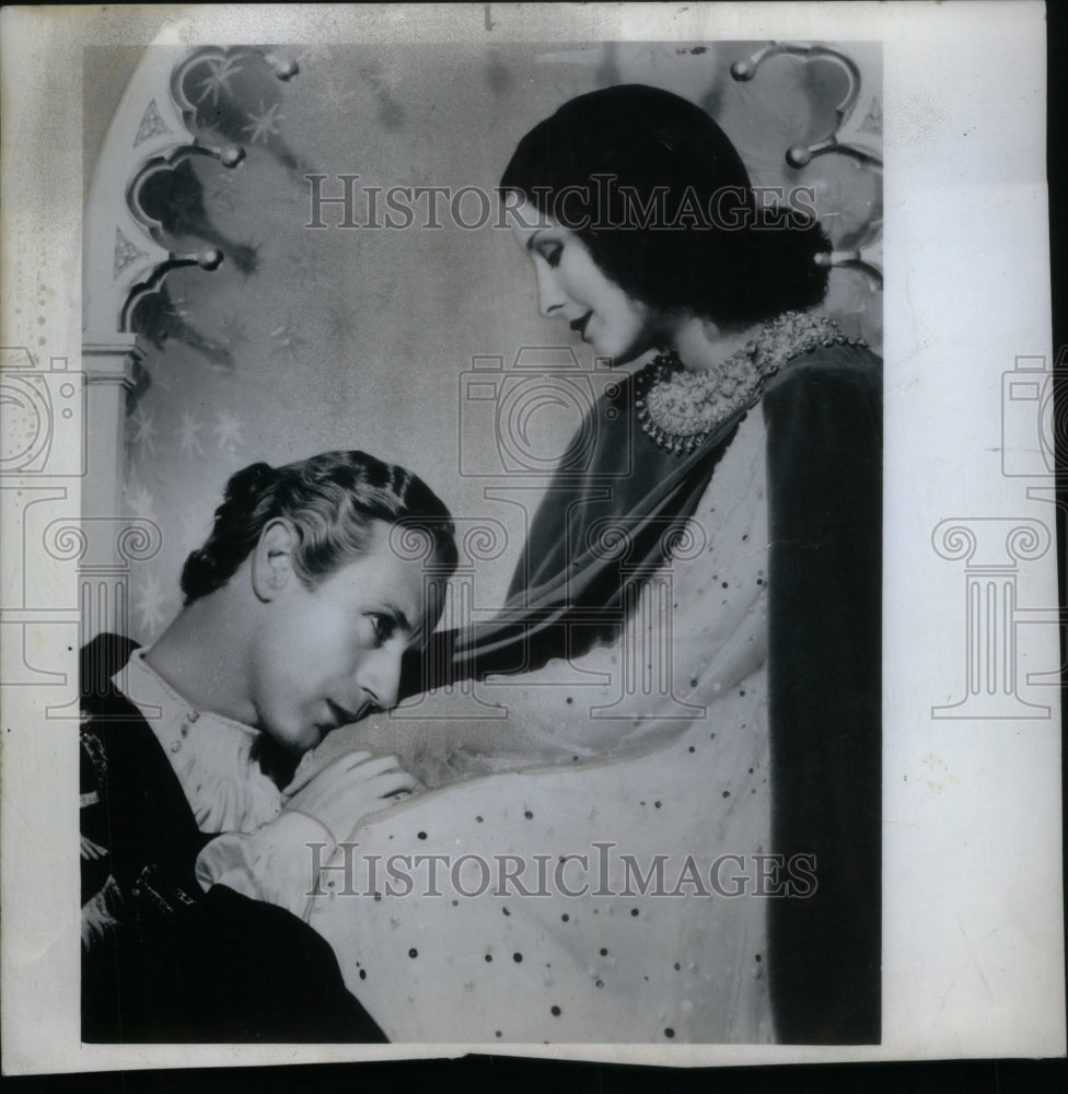 1970 Press Photo Medieval Love Leslie Howard Norma - Historic Images