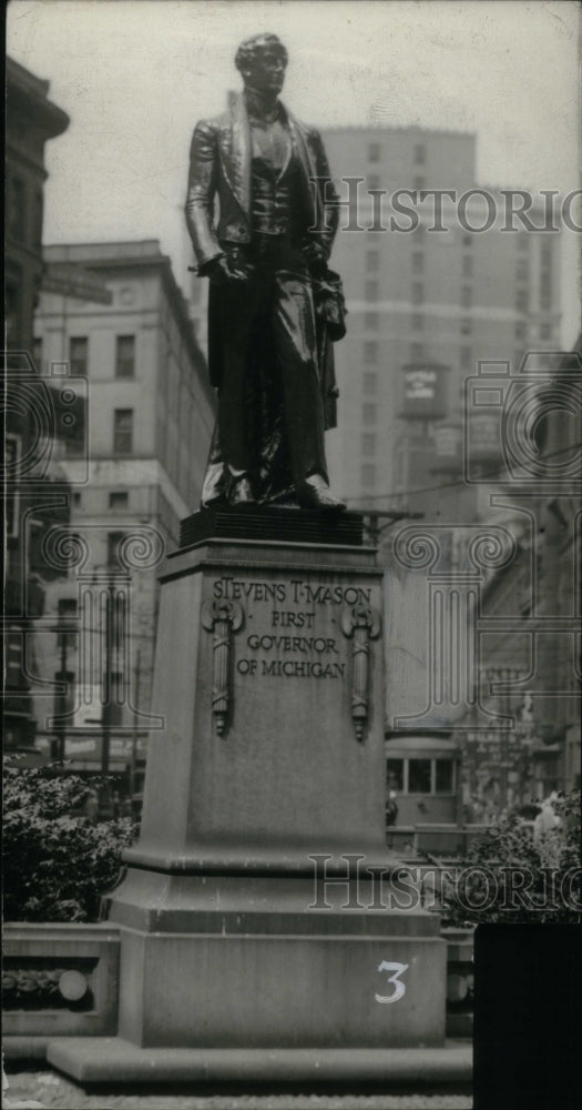 1929 Michigan Stevens mason Statue Monument - Historic Images