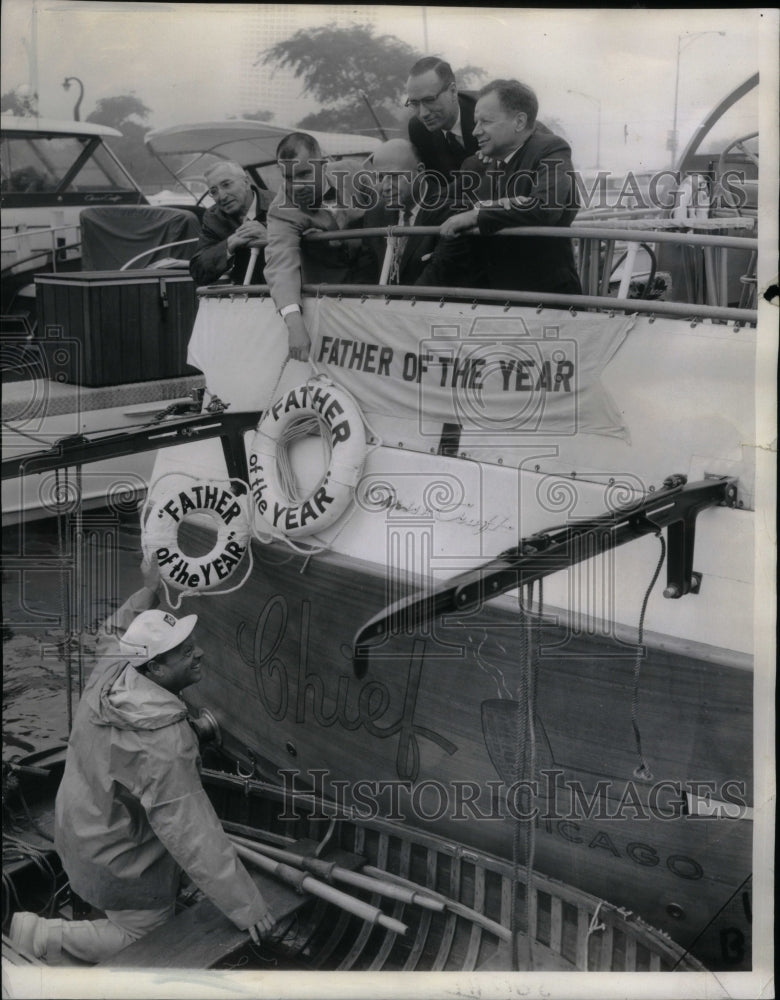 1962 Father of Year - Historic Images